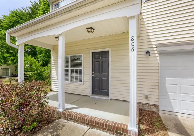 3rd image of 806 Laurens Wy, Knightdale, NC 27545 | MLS# 10164396