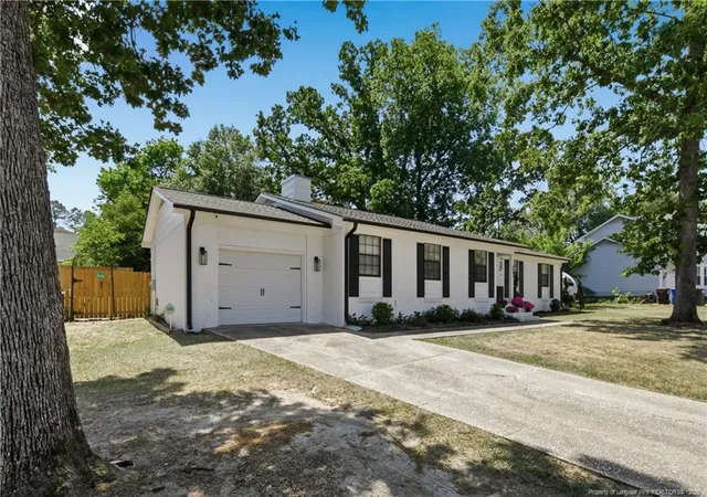 3rd image of 6841 Brasswood Dr, Fayetteville, NC 28314 | MLS# 761333