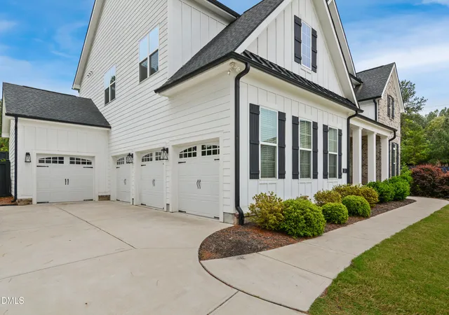 Photo 3 of Mansion for sale at 113 Amberwing Ct, Holly Springs, NC 27540 | MLS# 10162932 | Listing updated on 2026-08-01