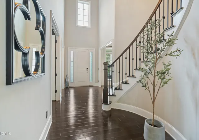 Photo 4 of Single family home for sale at 113 Amberwing Ct, Holly Springs, NC 27540 | MLS# 10162932 | Listing updated on 2026-08-01