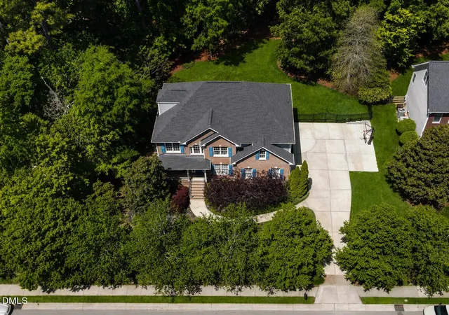 Photo 1 of Single Family Residence at 5008 Mill Hl Ln, Chapel Hill, NC 27517 | MLS# 10162705 |  | Sold on 2026-05-12