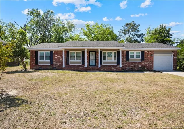 2nd image of 7402 Southgate Rd, Fayetteville, NC 28314 | MLS# 761362