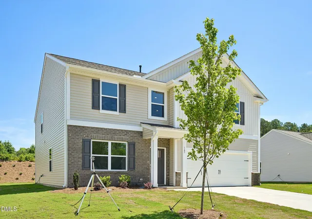 Photo 3 of Sale Pending at 163 Reagan Crst Dr, Clayton, NC 27520 | MLS# 10162575 | Listing updated on 2026-08-21