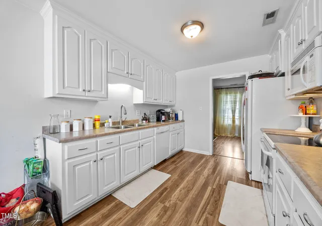 4th image of 120 Blackthorne Ct, Clayton, NC 27520 | MLS# 10162728