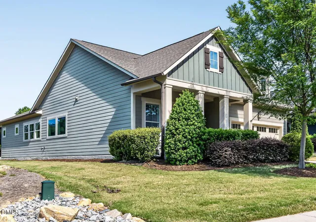 Photo 3 of Sale Pending at 63 Middleton Pl, Chapel Hill, NC 27516 | MLS# 10165051 | Listing updated on 2026-07-18