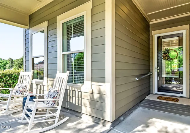 Photo 4 of Sale Pending at 63 Middleton Pl, Chapel Hill, NC 27516 | MLS# 10165051 | Listing updated on 2026-07-18