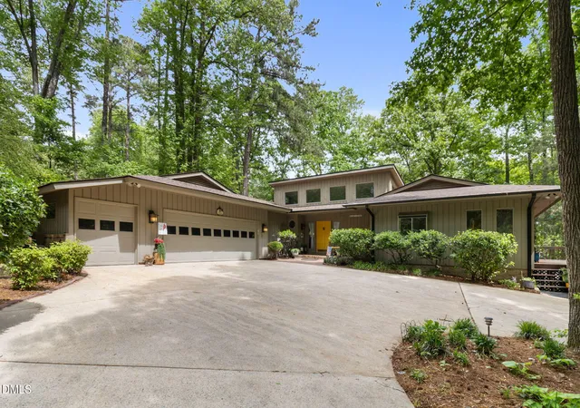 1st image of 209 Lakeview Dr, Sanford, NC 27332 | MLS# 10162765