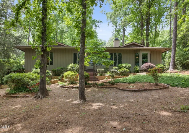 3rd image of 209 Lakeview Dr, Sanford, NC 27332 | MLS# 10162765