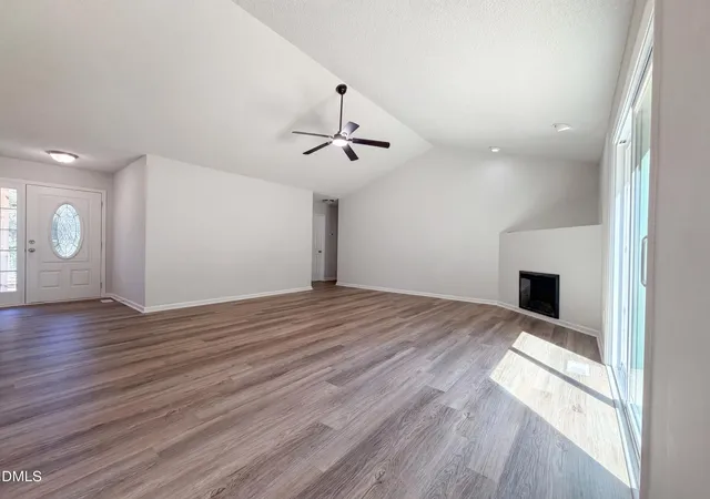 3rd image of 131 Sommerset Dr, Clayton, NC 27520 | MLS# 10162818