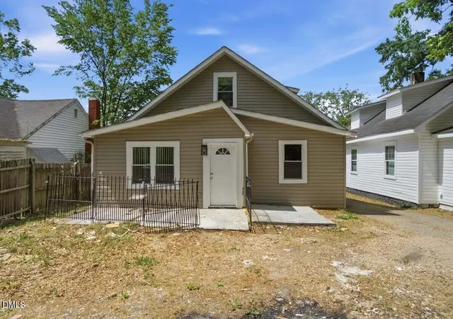 Photo 4 of Single family home for sale at 432 N Chestnut St, Henderson, NC 27536 | MLS# 10162986 | Listing updated on 2026-08-31