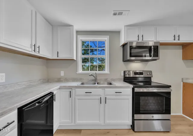 3rd image of 2080 St Paul Church Rd, Roxboro, NC 27574 | MLS# 10162809