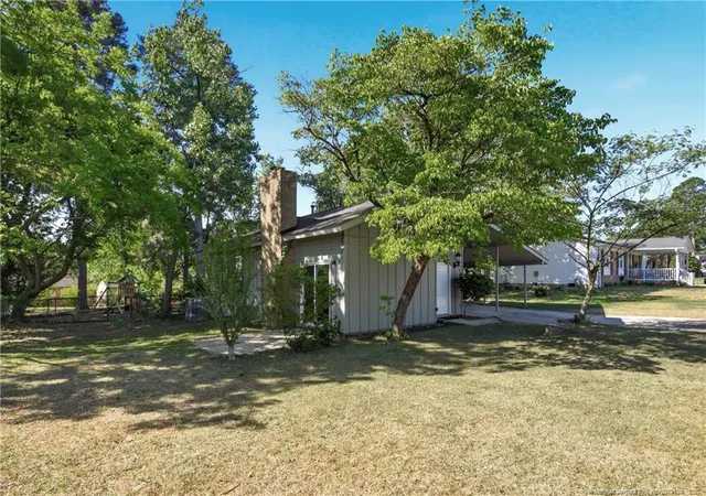 Photo 3 of Single family home for sale at 905 Bucknell Rd, Fayetteville, NC 28311 | MLS# 761396 | Listing updated on 2026-09-18