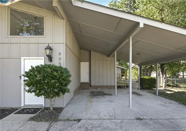Photo 4 of Single family home for sale at 905 Bucknell Rd, Fayetteville, NC 28311 | MLS# 761396 | Listing updated on 2026-09-18