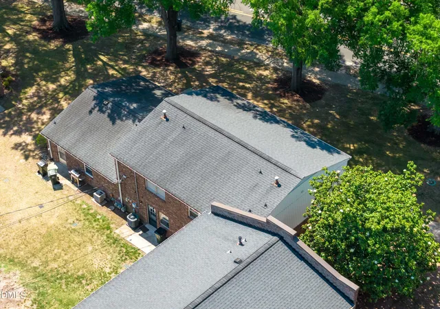 Homes for sale in Chapel Hill, NC | 1002 Willow Drive, Chapel Hill, NC 27514 | Houzeo