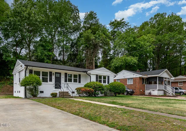 Photo 2 of Single family home for sale at 516 Calloway Dr, Raleigh, NC 27610 | MLS# 10163346 | Listing updated on 2026-07-18