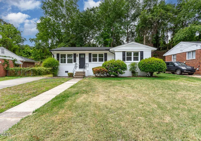 Photo 3 of Single family home for sale at 516 Calloway Dr, Raleigh, NC 27610 | MLS# 10163346 | Listing updated on 2026-07-18