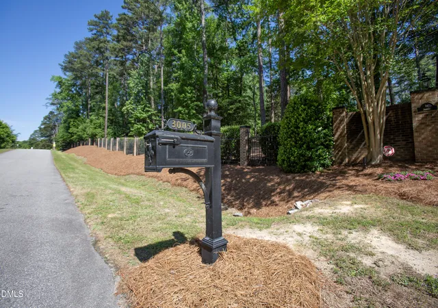 Photo 3 of Sale Pending at 3005 Horse Shoe Farm Rd, Wake Forest, NC 27587 | MLS# 10166524 | Listing updated on 2026-09-24