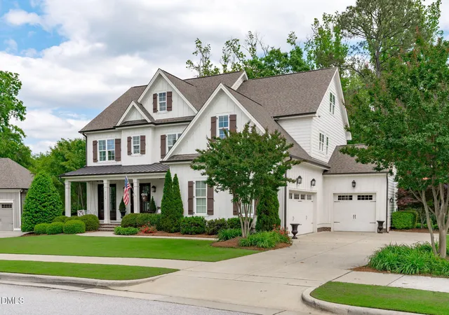 Photo 2 of Single Family Residence at 3118 Mantle Ridge Dr, Apex, NC 27502 | MLS# 10164104 | | Sold on 2026-07-07