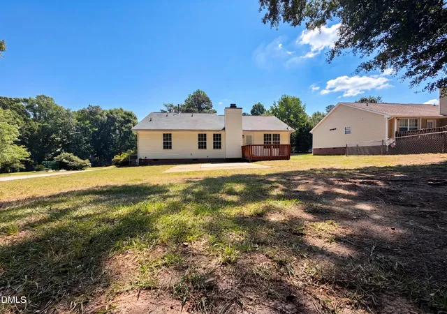 image of 301 Hocutt Dr, Clayton, NC 27520 | MLS# 10162957