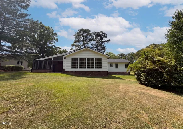 5th image of 624 Green Willow Cir, Wendell, NC 27591 | MLS# 10162960