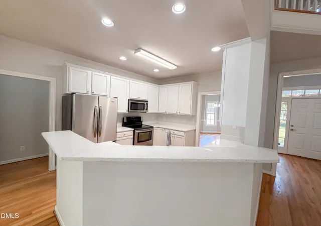 Photo 4 of Sale Pending at 350 Wyndham Pl Dr, Fuquay Varina, NC 27526 | MLS# 10163026 | Listing updated on 2026-09-21