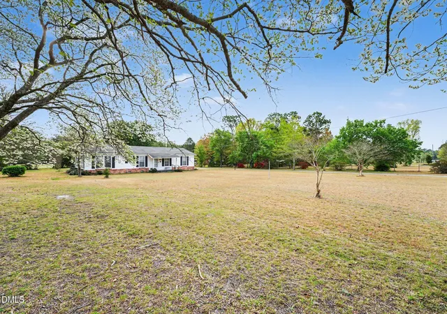 5th image of 1421 Seabrook School Rd, Fayetteville, NC 28312 | MLS# 10163084