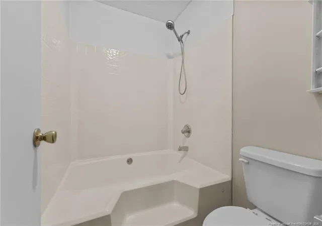 Listing Photo 4 - Condo for sale in building located at 6760-1 Willowbrook Dr, Fayetteville, NC 28314 - Unit #1