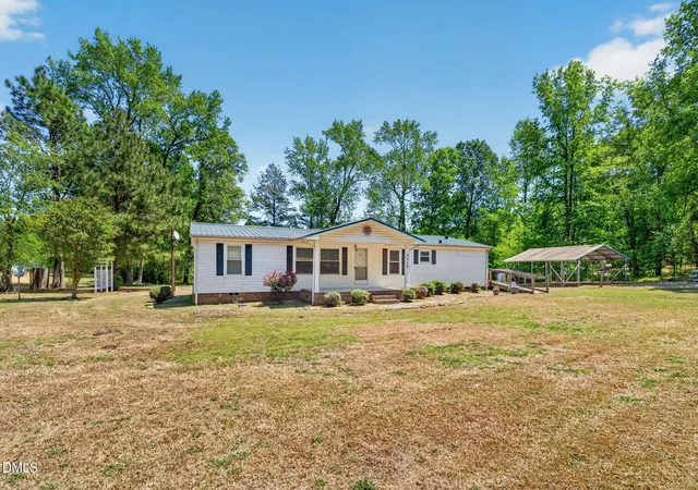 Homes for sale in Newton Grove, NC | 3226 Eldridge Rd, Newton Grove, NC 28366 | MLS# 10163203