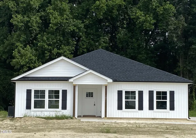 Photo 1 of Single family home for sale at 107 Chester Pl, Pikeville, NC 27863 | MLS# 10163061 | Listing updated on 2026-09-17