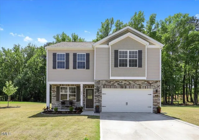 Photo 1 of Single family home for sale at 276 Eason Farm Dr, Zebulon, NC 27597 | MLS# 10163887 | Listing updated on 2026-09-30