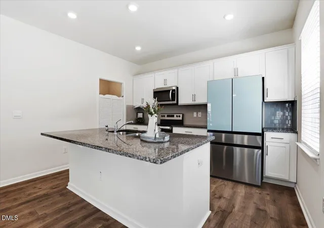 Photo 4 of Single family home for sale at 276 Eason Farm Dr, Zebulon, NC 27597 | MLS# 10163887 | Listing updated on 2026-09-30