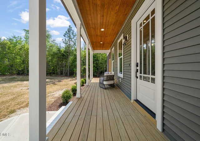 Photo 4 of Single family home for sale at 400 Pilot Ridge Rd, Zebulon, NC 27597 | MLS# 10166568 | Listing updated on 2026-09-29