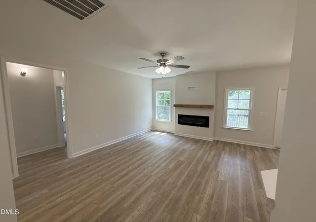 Photo 3 of Single Family Residence at 1721 Walnut Run Dr, Deep Run, NC 28525 | MLS# 10164042 | | Sold on 2026-07-08