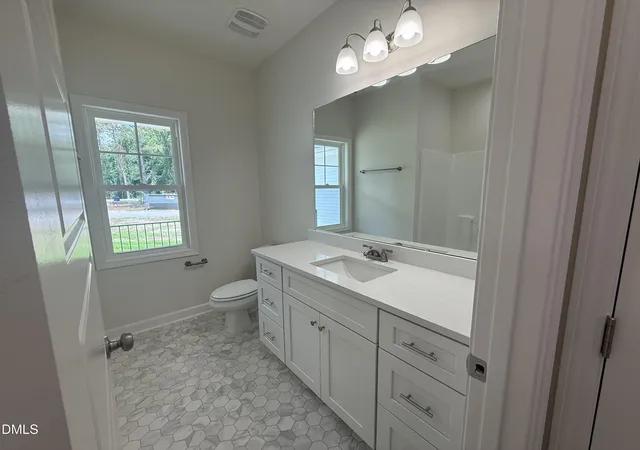 Photo 5 of Single Family Residence at 1721 Walnut Run Dr, Deep Run, NC 28525 | MLS# 10164042 | | Sold on 2026-07-08