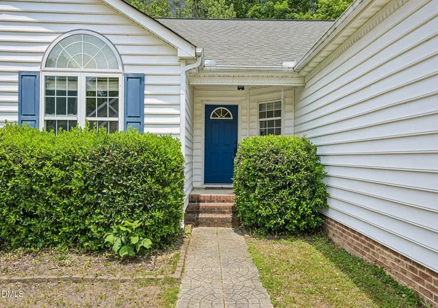 Homes for sale in Raleigh, NC | 6816 Coventry Ridge Rd, Raleigh, NC 27616 | MLS# 10173030