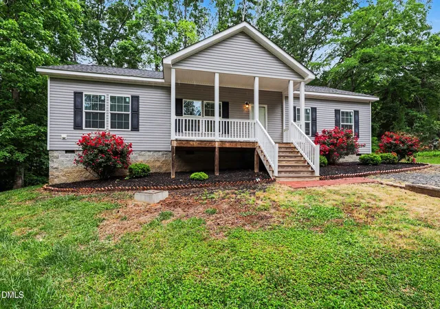 3rd image of 1835 Old Us Hwy 421 S, Siler City, NC 27344 | MLS# 10163869