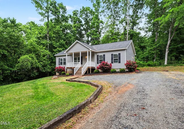 4th image of 1835 Old Us Hwy 421 S, Siler City, NC 27344 | MLS# 10163869