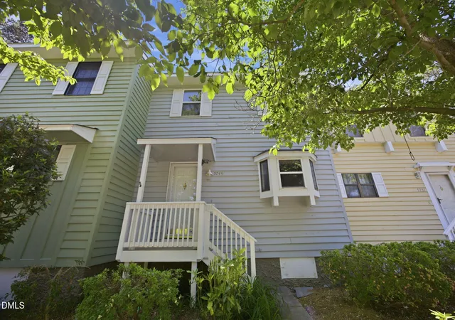 3rd image of 5749 Three Oaks Dr, Raleigh, NC 27612 | MLS# 10163477