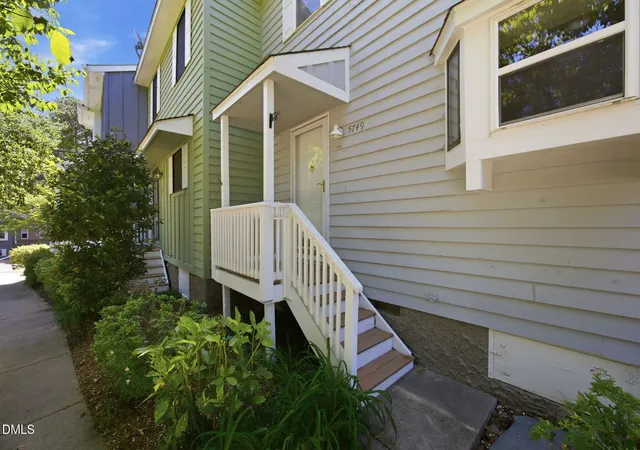 4th image of 5749 Three Oaks Dr, Raleigh, NC 27612 | MLS# 10163477