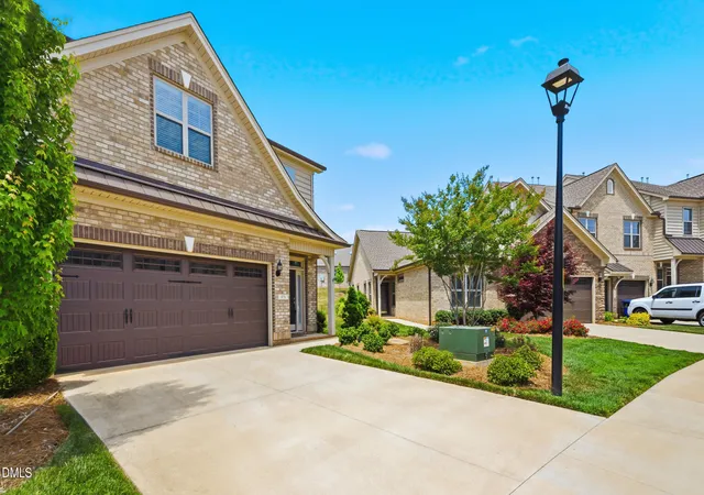 Photo 2 of Townhouse for sale at 978 Bonanza Ln, Mebane, NC 27302 | MLS# 10164670 | Listing updated on 2026-10-02