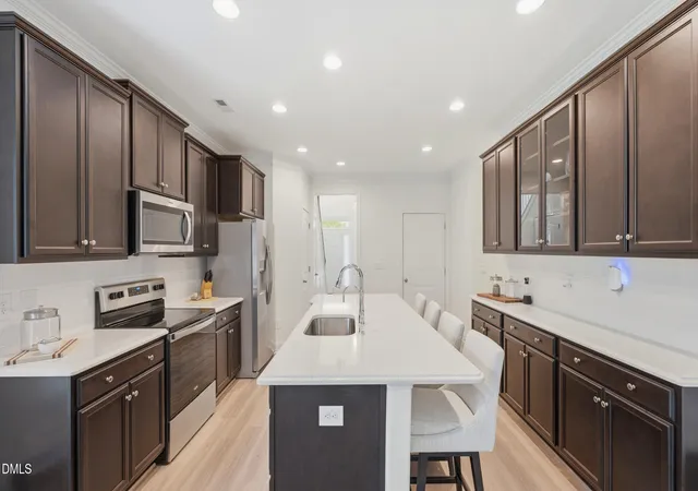 Photo 4 of Townhouse for sale at 978 Bonanza Ln, Mebane, NC 27302 | MLS# 10164670 | Listing updated on 2026-10-02