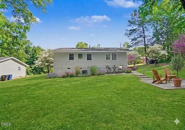 Photo 5 of Single Family Residence at 701 Justice Hts St, Apex, NC 27502 | MLS# 10165617 | | Sold on 2026-07-07