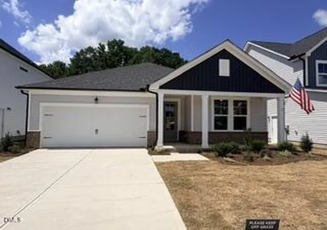 Photo 1 of Single family home for sale at 601 Crescent Wood Trl, Zebulon, NC 27597 | MLS# 10163364 | Listing updated on 2026-09-04