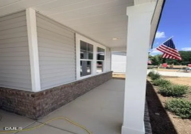Photo 5 of Single family home for sale at 601 Crescent Wood Trl, Zebulon, NC 27597 | MLS# 10163364 | Listing updated on 2026-09-04