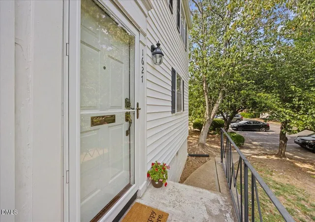 4th image of 1627 Sutton Dr, Raleigh, NC 27605 | MLS# 10165388