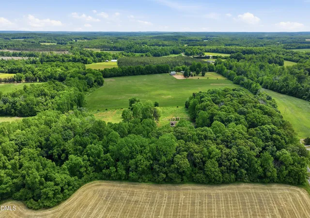 Homes for sale in Snow Camp, NC | 1757 W Greensboro Chapel Hill Rd, Snow Camp, NC 27349 | MLS# 10164661