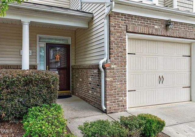 3rd image of 8203 Yaxley Hall Dr, Raleigh, NC 27616 | MLS# 10166499