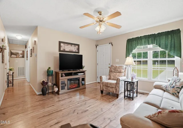 Photo 5 of Single Family Residence at 1006 S 6th Street, Lillington, NC 27546 | MLS# 10163761 |  | Sold on 2026-06-15