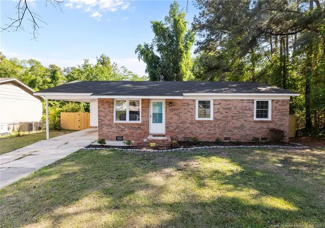 Photo 1 of Single family home for sale at 2633 Dumbarton Rd, Fayetteville, NC 28306 | MLS# 761706 | Listing updated on 2026-08-02