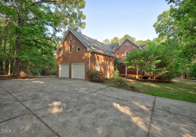 Photo 3 of Single family home for sale at 417 Grand Oak Dr, Hillsborough, NC 27278 | MLS# 10179341 | Listing updated on 2026-10-01